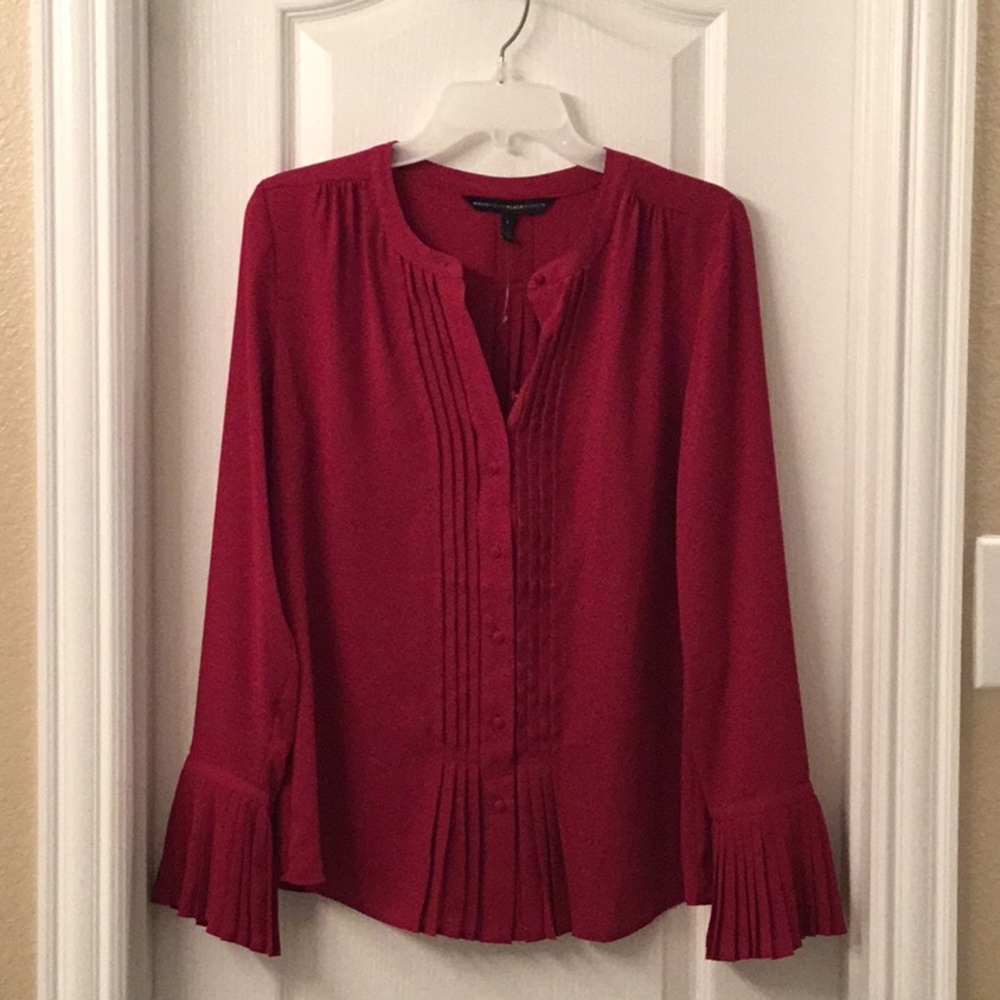 White House Black market red long sleeve button up top size 2